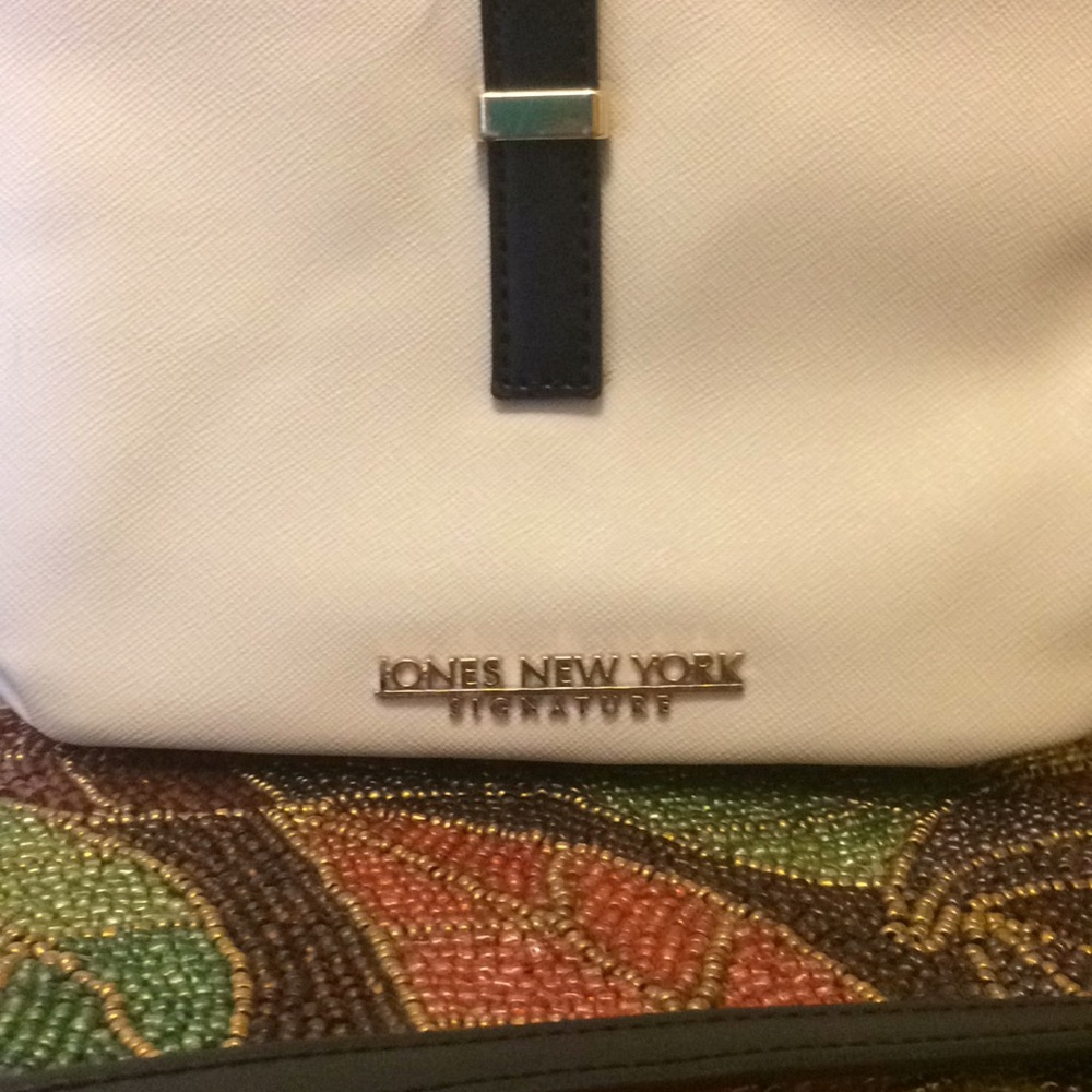 Purse - Picture 2 of 2